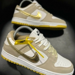 Tênis Nike Dunk Low SB (Feminino)