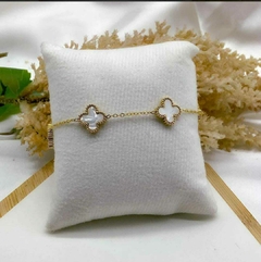 Pulseira Trevo Resinado Dourado - Aço Inoxidável