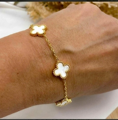 Pulseira Trevo Resinado Dourado - Aço Inoxidável na internet