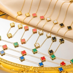 Colar Trevo Resinado Dourado - Aço Inoxidável - comprar online