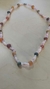 Collar de perlas de diferente color