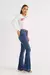 CALÇA JEANS FLARE MÉDIA COM CORDÃO COLORIDO | DZ20703
