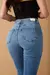 CALÇA JEANS FLARE COM STRASS NO BOLSO | DZ20923 - Nathê | By Nathália