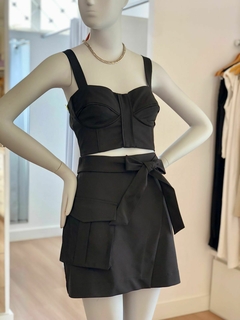 Conjunto Top e Saia Estrutuado