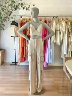 Conjunto Top Calça Parachute Cargo na internet