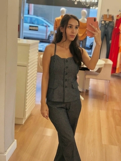 Conjunto Colete alongado Risca Giz na internet