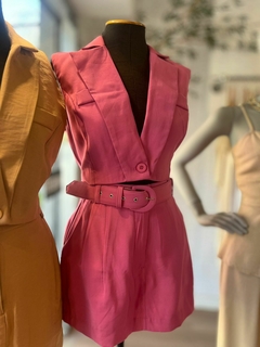 Conjunto Colete e Shortsaia na internet