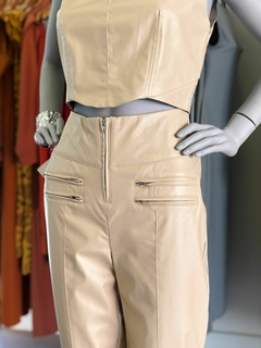 Conjunto Couro P.U bege na internet