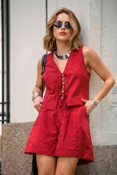Conjunto colete laço e bermuda