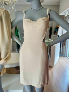 Vestido curto texturizado