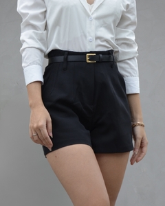 SHORTS ZARA na internet