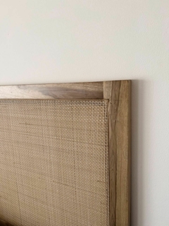 Respaldo de cama petiribí y esterilla de rattan