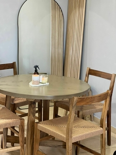 Mesa comedor redonda petiribi y microcemento - comprar online