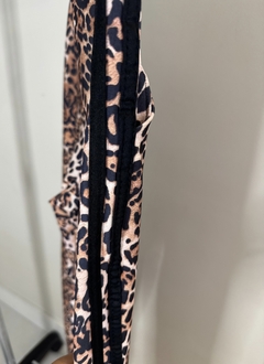 Calça Animal Print na internet