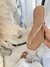 Chinelo Capadócia Pedraria Nude | No pix por apenas R$79,99 na internet