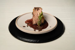 CORDERO CON SALSA DE SIRAH Y CHOCOLATE en internet