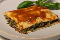 LASAGNA DE CARNE BRESEADA Y ESPINACAS - tienda online