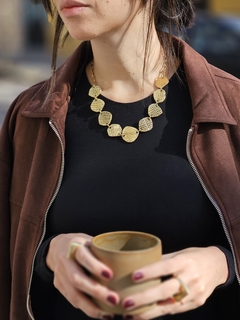 Collar en bronce