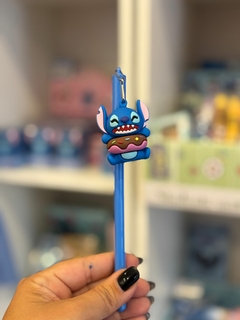 Caneta com pingente Stitch na internet