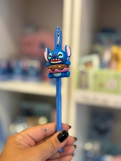 Caneta com pingente Stitch - comprar online