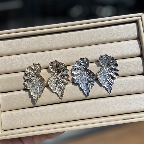 Brinco meia flor ponta