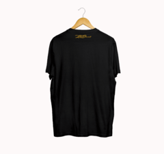 Camiseta Gold Cleo - Edição Street Mythology - comprar online
