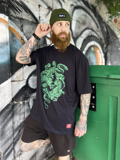 Camiseta Medusa- Edição Street Mythology
