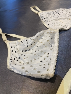 Broderie - comprar online