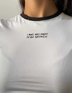 Remera Laws - comprar online