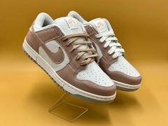 Tênis Nike SB Dunk Rose