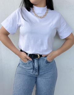 Imagem do T-shirt gola alta de malha
