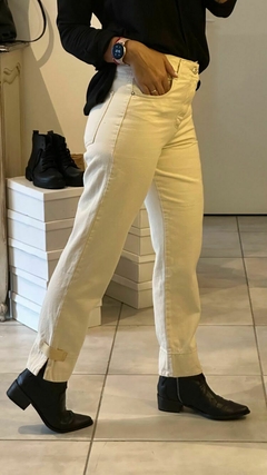 Jean Mom Manteca - comprar online