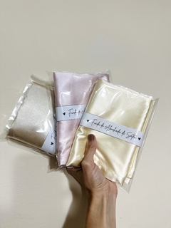 Par de fundas de almohada + Scrunchie - comprar online