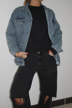 CAMPERA FLOR MANTECA