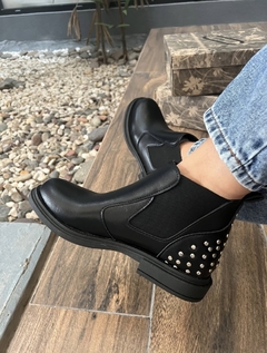 Botas Ana en internet