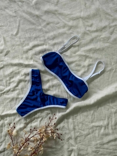 Bikini Amelia en internet