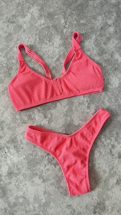 Bikini Kate Morley en internet
