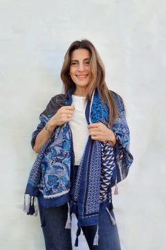 C29 - PASHMINA DE VISCOSA ESTAMPADA, CON FLECOS - comprar online