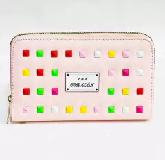 Q7G - BILLETERAS LARGAS. CON TACHAS. 1 CIERRE - DICARLA MODA 