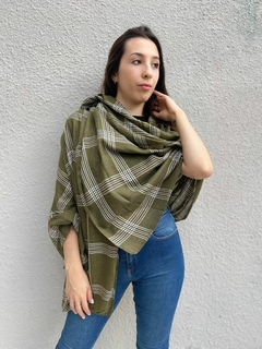 18- PASHMINA CUADRILLÉ