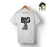 Camiseta branca com estampa de The Notorious B.I.G. mostrando uma imagem de sua infância com uma coroa.