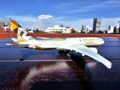 ETIHAD CARGO BOEING 777F A6-DDD 1:400 JC WINGS - Aztec Wings