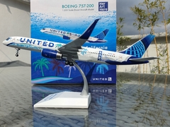 UNITED BOEING 757-200 (WL) "Her Art Here California" 1:200 JC WINGS