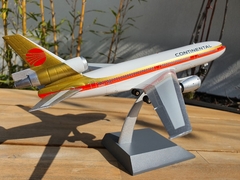 CONTINENTAL MCDONELL DOUGLAS DC-10-30 en internet