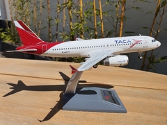 TACA AIRBUS A320 N682TA 1:200 EL AVIADOR MODELS en internet