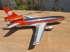 AEROMEXICO MCDONNELL DOUGLAS DC-10-30 (CROMADO) 1:400 DRAGON WINGS en internet