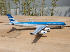 AEROLÍNEAS ARGENTINAS AIRBUS A340-300 1:400 AEROCLASSICS en internet