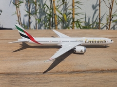 EMIRATES BOEING 777-9 en internet