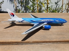 MALAYSIA AIRLINES BOEING 777-200ER "FREEDOM OF SPACE" 1:400 - comprar en línea