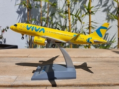 VIVA COLOMBIA AIRBUS A320NEO HK-5352 1:200 JP60 AEROMODELOS - comprar en línea